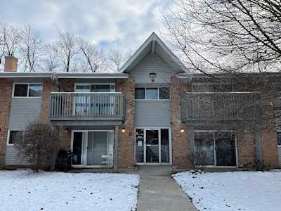 16W611 Mockingbird Ln #205 Willowbrook, IL 60527