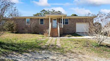 449 Great Neck Landing Road Hubert, NC 28539