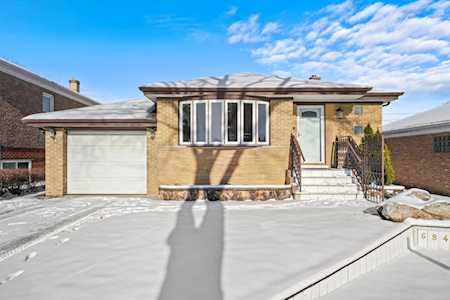 6844 W Forest Preserve Dr Harwood Heights, IL 60706
