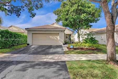 4381 Mahogany Ridge Dr Weston, FL 33331