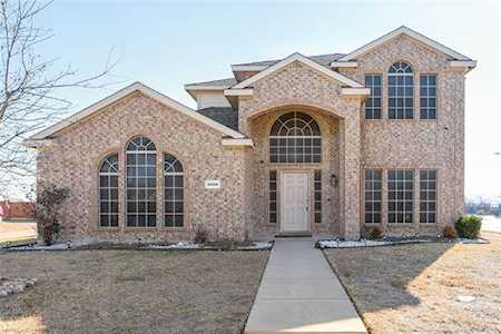2358 Cedarwood Drive Lancaster, TX 75134