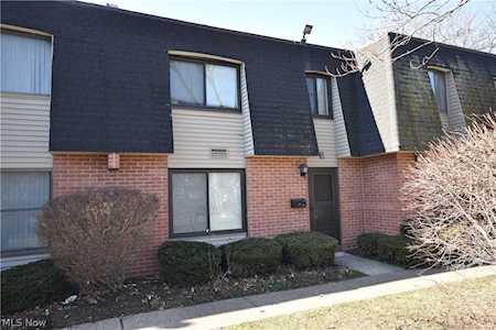 216 Moore Rd #1E Avon Lake, OH 44012