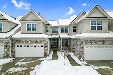 23952 Seminole Ct Novi, MI 48375