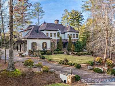 62 Fairsted Dr Asheville, NC 28803