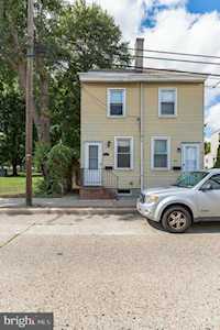 213 1/2 S King St Gloucester City, NJ 08030