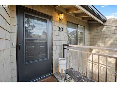30 Crestfield CT #30 Lake Oswego, OR 97035