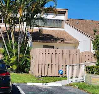 1945 Monks Ct #1945 West Palm Beach, FL 33415