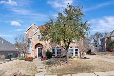 8619 Castle Creek Court North Richland Hills, TX 76182
