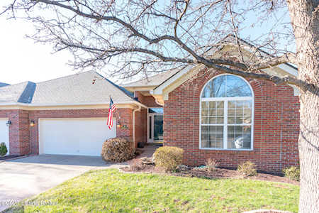 10422 Dove Chase Cir Louisville, KY 40299