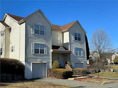 300 Gazebo Court New Windsor, NY 12553