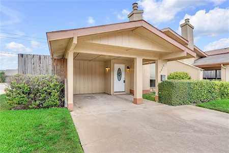 2835 Nova Drive Garland, TX 75044