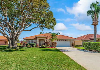 136 Morning Glory Circle Winter Haven, FL 33884