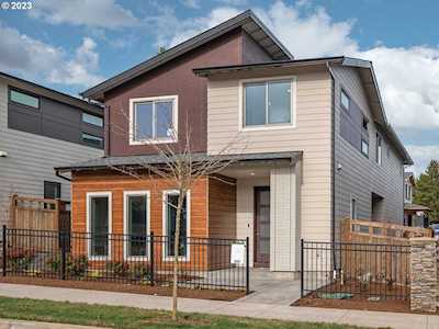 16207 SE Pleasant Valley PKWY Happy Valley, OR 97086