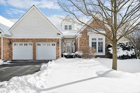 65 S Canterbury Ct Lake Forest, IL 60045