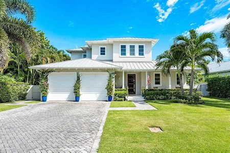 425 NE 8th Avenue Delray Beach, FL 33483