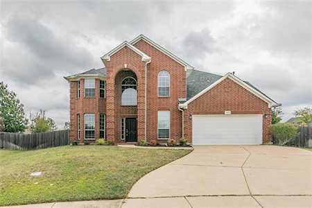 7915 Corona Court Arlington, TX 76002