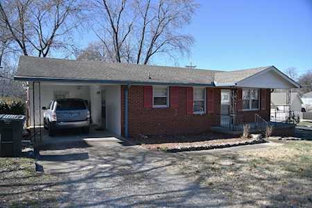 1701 Martindale Dr Springfield, TN 37172