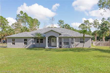660 SE 18th St Naples, FL 34117