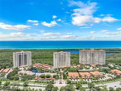 6585 Nicholas Blvd #1103 Naples, FL 34108