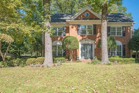 2122 Shallow Ford Cv Germantown, TN 38139