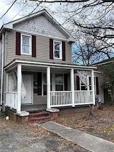 1221 Seaboard Ave Chesapeake, VA 23324