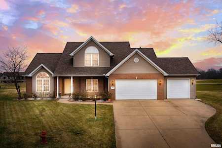 8206 W Coyote Creek Dr Peoria, IL 61607