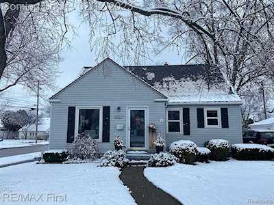 2880 Phillips Ave Berkley, MI 48072
