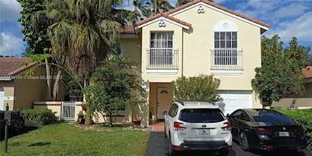 1309 Seagrape Cir Weston, FL 33326
