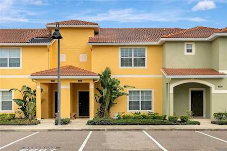 2967 Banana Palm Dr Kissimmee, FL 34747