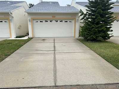 2235 E Candlewood Ln New Smyrna Beach, FL 32168