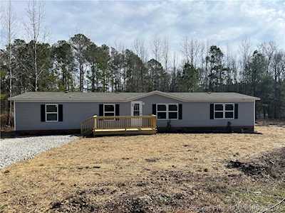 85 Character Ct Bunnlevel, NC 28323
