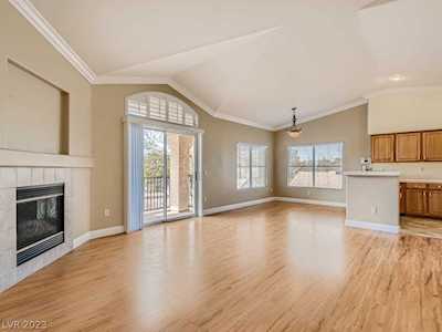 4941 Black Bear Rd #204 Las Vegas, NV 89149