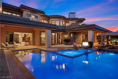15 Bright Hollow Ct Las Vegas, NV 89135