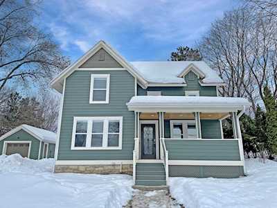 1002 5th Street S Stillwater, MN 55082