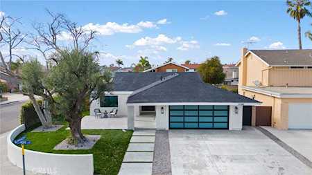17391 Whetmore Ln Huntington Beach, CA 92647