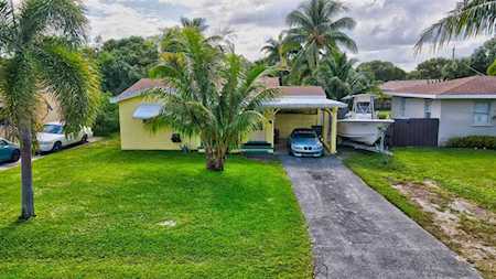 252 NE 14th Street Delray Beach, FL 33444