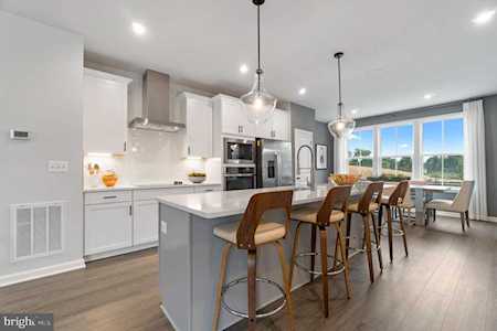 10543 Waterbury Woods Way Manassas, VA 20110