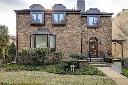 5 Amelia Ct Madison Boro, NJ 07940