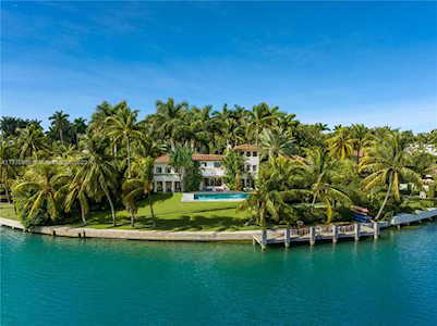2511 Lake Ave Miami Beach, FL 33140