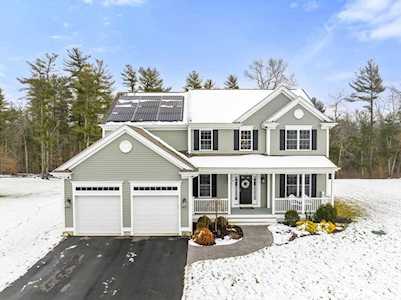 5 Magnolia Way Bridgewater, MA 02324