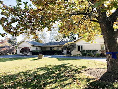 345 S Circle Dr Palatine, IL 60067