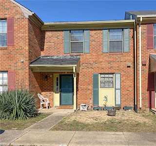 361 Deputy Ln #B Newport News, VA 23608