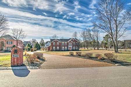 2035 Breckenridge Dr Mount Juliet, TN 37122