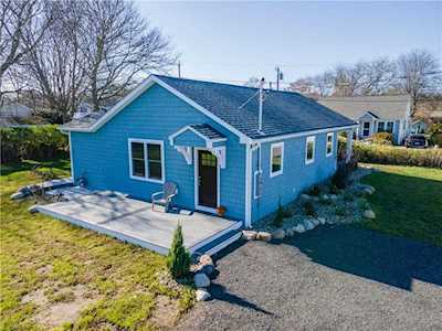 50 Elizabeth Road Narragansett, RI 02882