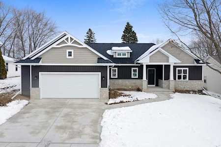 1384 Mohican Ct Green Bay, Village of Ashwaubenon, WI 54313