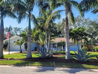 1304 63rd St NW Bradenton, FL 34209