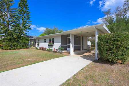 599 E Ridgewood Ave Ormond Beach, FL 32174