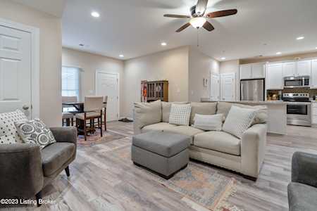 7232 Correll Place Dr Louisville, KY 40228