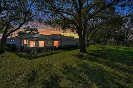 7101 Geminata Oak Court Palm Beach Gardens, FL 33410