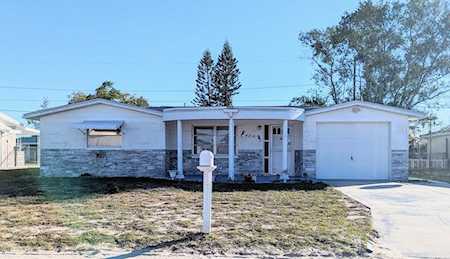 4816 Panorama Ave Holiday, FL 34690